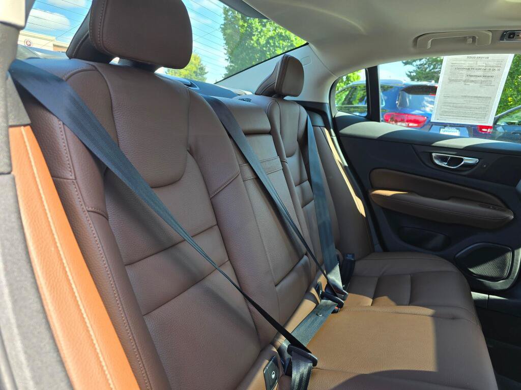 Used 2020 Volvo S60 T6 Inscription w/ Protection Package Premier AWD/4WD image 7