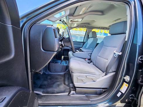 Used 2017 Chevrolet Silverado 2500 W/T AWD/4WD image 11