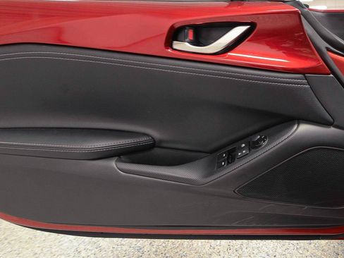Used 2025 MAZDA MX-5 Miata Grand Touring RWD image 10