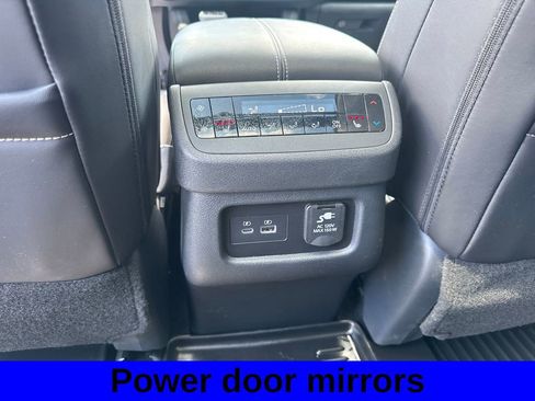 Used 2025 Nissan Pathfinder Platinum w/ Cargo Package AWD/4WD image 21