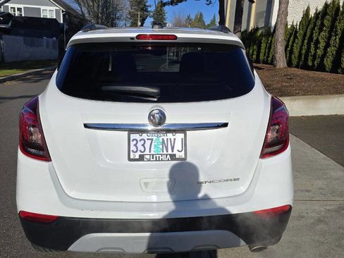 Used 2020 Buick Encore Essence image 6
