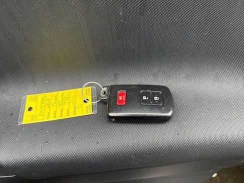 Used 2019 Toyota Tacoma TRD Off-Road image 17