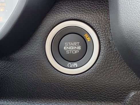 Used 2025 RAM 3500 Laramie image 27