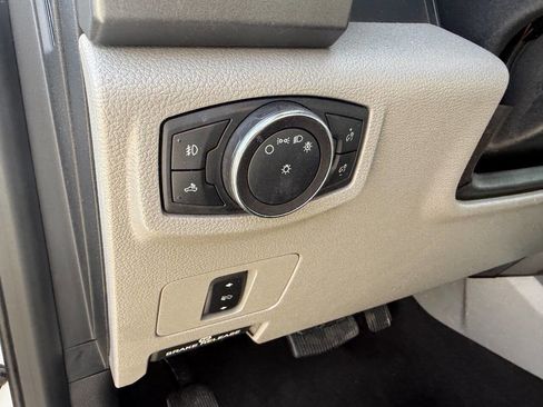 Used 2019 Ford F250 XLT w/ XLT Value Package image 20