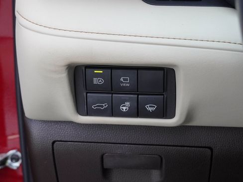 Used 2022 Toyota Highlander Limited image 16