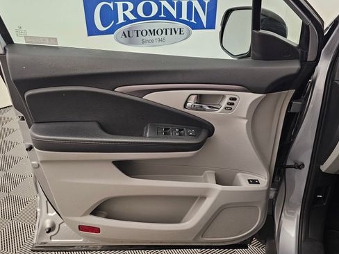Used 2022 Honda Pilot EX-L image 2
