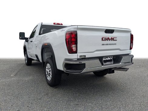 Used 2024 GMC Sierra 2500 Pro w/ Convenience Package image 8