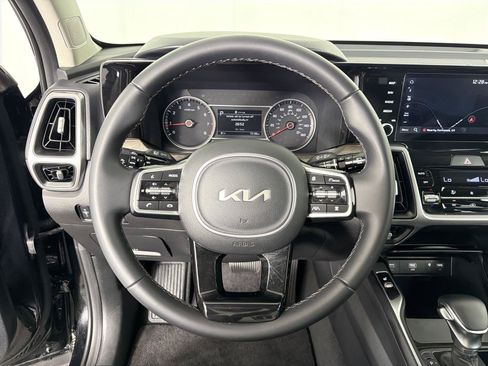 Used 2023 Kia Sorento EX w/ Panoramic Sunroof Package FWD image 23