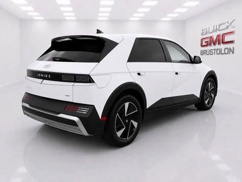 Used 2025 Hyundai Ioniq 5 SE AWD/4WD image 8