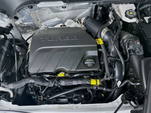 Used 2025 Chevrolet Trax LT w/ LT Convenience Package image 30