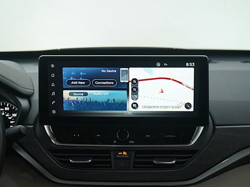 Used 2023 Nissan Altima 2.5 SV w/ SV Premium Package image 15