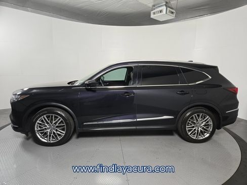 Used 2023 Acura MDX SH-AWD w/ Advance Package image 3