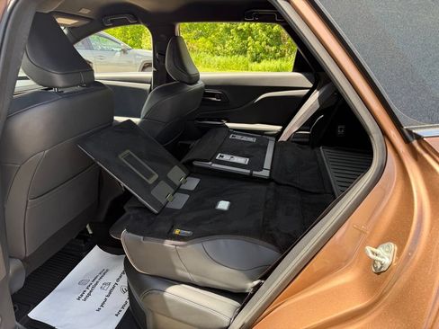 Certified 2025 Toyota Crown Signia AWD/4WD image 30