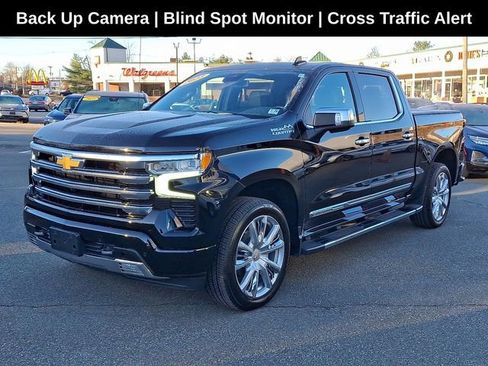 Used 2023 Chevrolet Silverado 1500 High Country w/ High Country Premium Package image 3