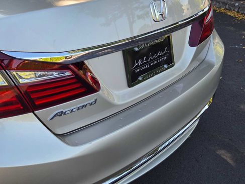 Used 2017 Honda Accord EX-L image 14