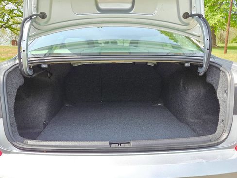 Used 2017 Volkswagen Passat 1.8T R-Line image 7