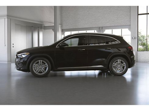 Certified 2023 Mercedes-Benz GLA 250 4MATIC image 36