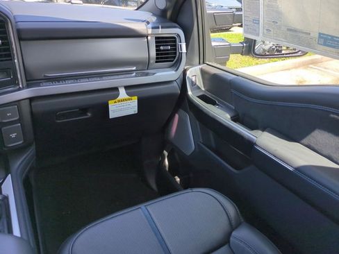 New 2025 Ford F350 Platinum w/ FX4 Off-Road Package image 17