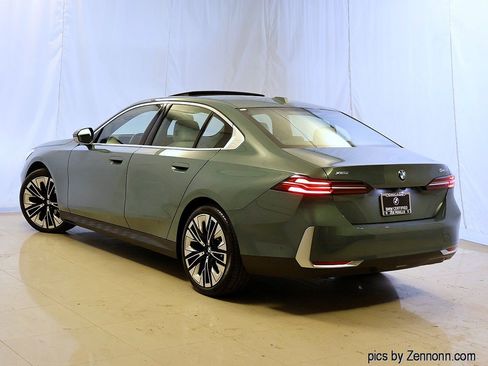 Certified 2026 BMW 540i xDrive AWD/4WD image 9