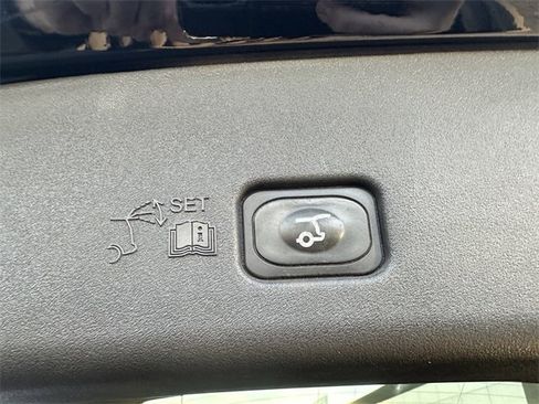 Certified 2024 Lincoln Nautilus Reserve w/ Jet Appearance Package (87T) image 41