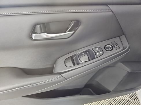 Used 2025 Nissan Sentra SV w/ All-Weather Package FWD image 15