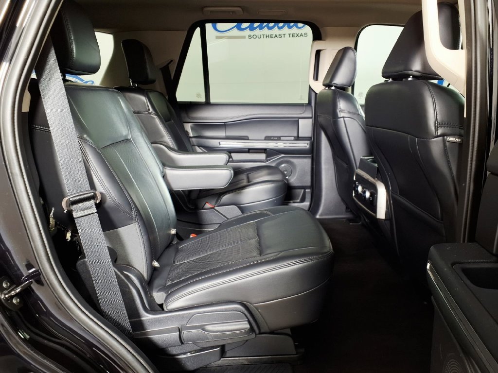 Used 2023 Ford Expedition XLT RWD image 11