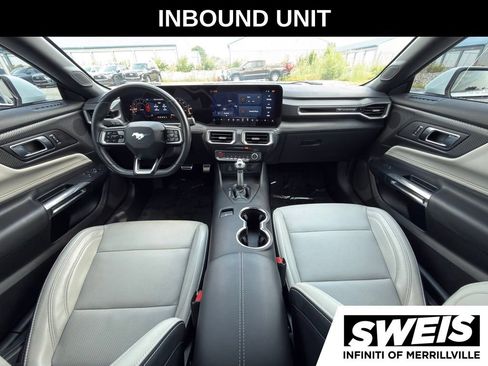 Used 2025 Ford Mustang Premium RWD image 13