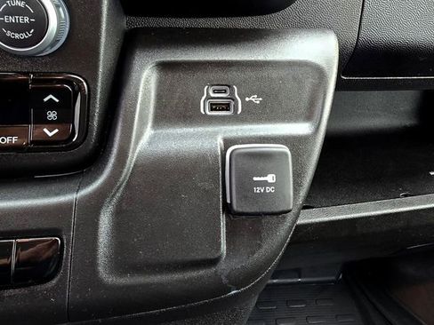 Used 2025 RAM ProMaster 2500 w/ Storage Group image 17