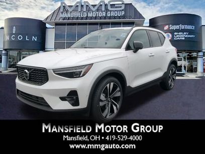 New 2025 Volvo XC40 B5 Ultra w/ Protection Package Premier