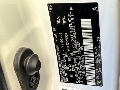 Used 2023 Toyota Highlander Platinum image 27