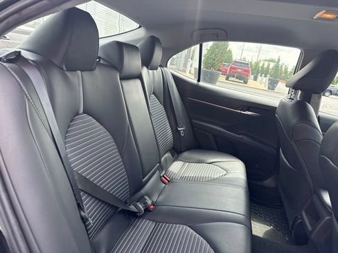 Used 2019 Toyota Camry SE FWD image 23
