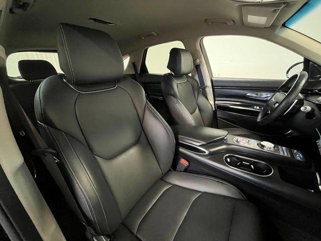 Used 2025 Genesis GV70 2.5T AWD/4WD image 9