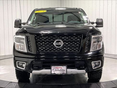 Used 2018 Nissan Titan PRO-4X w/ Pro-4x Convenience Package image 2