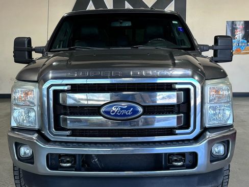 Used 2011 Ford F250 Lariat w/ Lariat Interior Pkg image 3