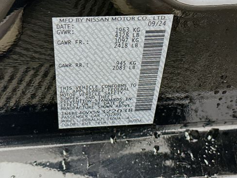 Used 2025 Nissan Altima 2.5 SV FWD image 12