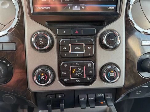 Used 2013 Ford F350 Platinum image 43