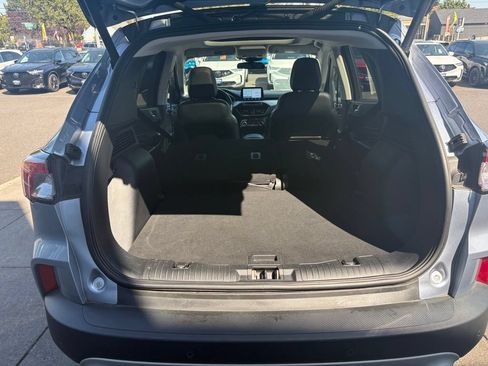 Used 2022 Ford Escape SEL w/ Technology Package AWD/4WD image 31