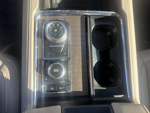 Used 2024 Ford Expedition Max Limited image 25