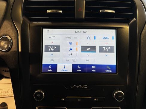 Used 2019 Ford Fusion SE w/ Equipment Group 151A FWD image 19