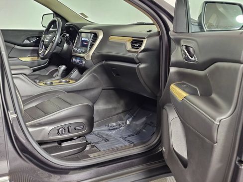 Used 2018 GMC Acadia Denali w/ Technology Package AWD/4WD image 12