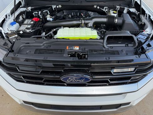 Used 2025 Ford Expedition Max Platinum AWD/4WD image 41