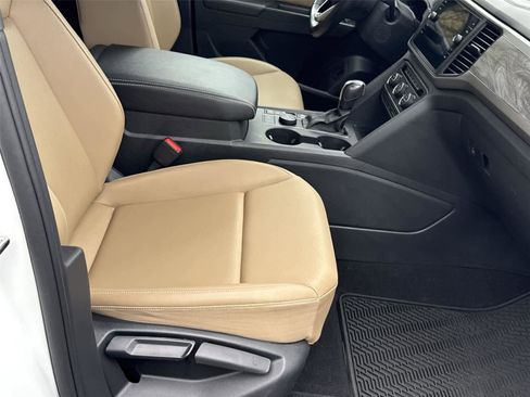 Used 2020 Volkswagen Atlas Cross Sport SE AWD/4WD image 15