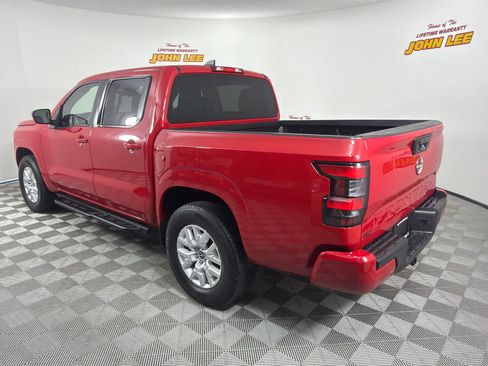 Used 2022 Nissan Frontier SV RWD image 3