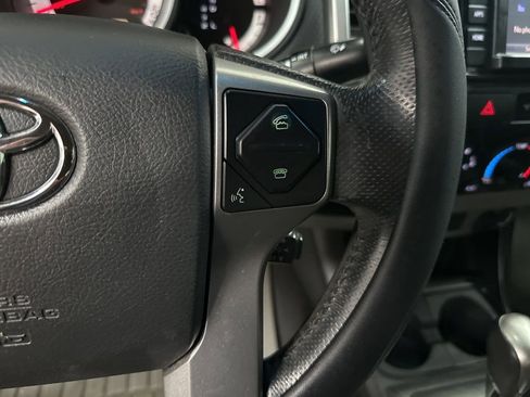 Used 2015 Toyota Tacoma 4x4 Double Cab w/ TRD Sport Package image 16
