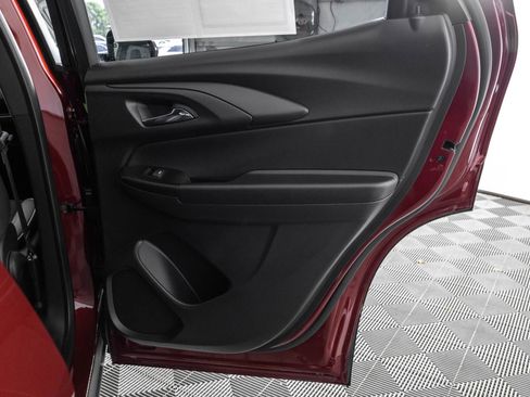 Used 2023 Chevrolet TrailBlazer RS w/ Sun and Liftgate Package FWD image 42