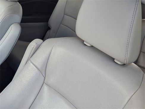 Certified 2018 Honda Pilot Touring image 25