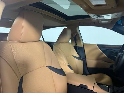 Used 2025 Lexus ES 350 w/ Premium Package FWD image 20