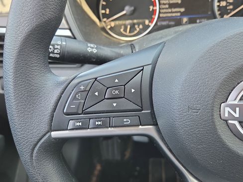 Used 2023 Nissan Altima 2.5 SV FWD image 19