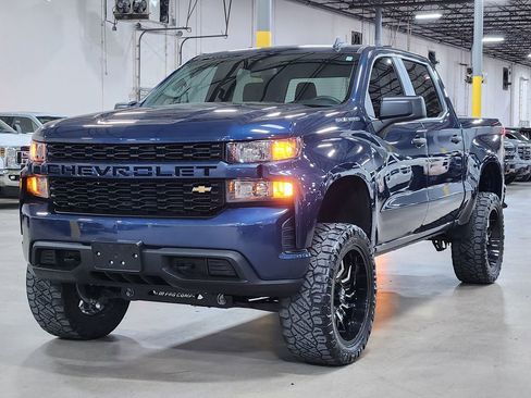 Used 2022 Chevrolet Silverado 1500 Custom w/ Safety Confidence Package image 4