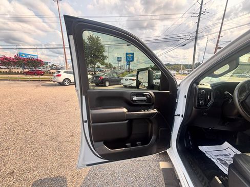 Used 2022 Chevrolet Silverado 2500 W/T w/ WT Fleet Convenience Package AWD/4WD image 21